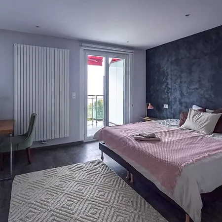 Bed & Breakfast Vermont Hub In Swiss Mountains *