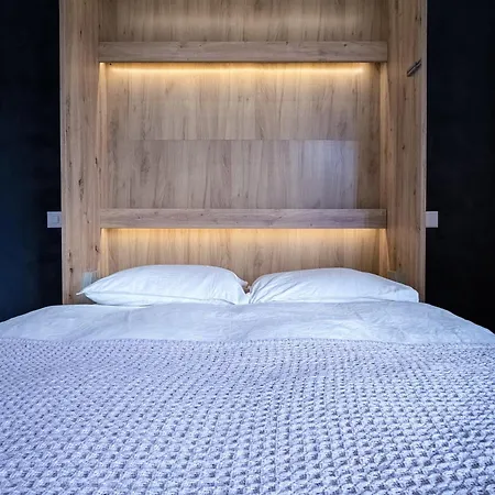 Vermont Hub In Swiss Mountains *