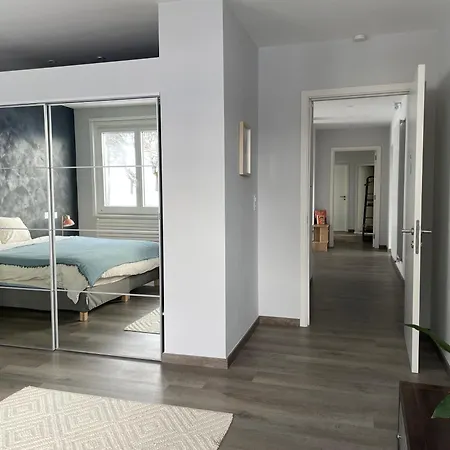 לינה וארוחת בוקר Vermont Hub For Offsites, Retreats & Small Groups Bookings In Alps לייסין