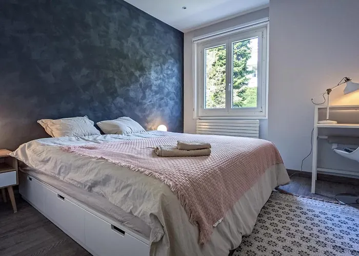 Vermont Hub For Offsites, Retreats & Small Groups Bookings In Alps Nocleg ze śniadaniem Leysin