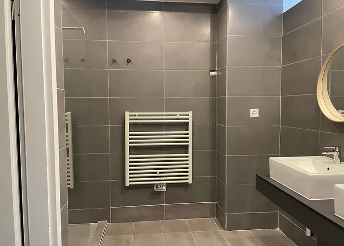 Vermont Hub For Offsites, Retreats & Small Groups Bookings In Alps 3*